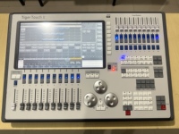 Controlador Tiger Touch 2 con Sistema Operativo Titan 9.1-11.3, Cuatro Versiones, para Eventos de Iluminación Profesional