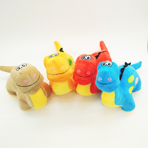 Peluche di Dinosauro Personalizzato, Morbido e Colorato, Giocattolo in Peluche su Misura per Macchine con Gru - Product Image 1