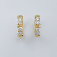 18K Gelbgold Labor-Gezüchteter Diamant Channel-Set Kreuzlinien-Minimalistischer Ohrclip für Damen Feiner Schmuck Gold-Ohrring