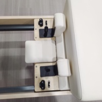 Machine de Pilates Reformer Ajustable en Érable Massif de Qualité Supérieure avec Tour pour Studio Professionnel et Entraînement à Domicile