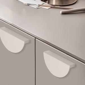 ตู้อลูมิเนียมทรงตัว T ครีมที่ทันสมัย, มือจับตู้เสื้อผ้าตู้เสื้อผ้าห้องนอนห้องนั่งเล่นห้องครัวในโรงแรมติดตั้งง่าย - Product Image 5