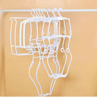 Cintres en plastique pour maillots de bain, bikinis et pantalons de natation