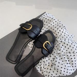Sandalias Planas con Hebilla y Punta Cuadrada para Mujer, Estilo Vintage, para Vacaciones al Aire Libre, con Una Sola Tira, Venta al Por Mayor, Verano 2026 - Product Image 4