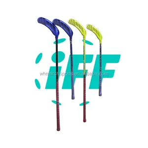 Üretici 2023 yeni tasarım Set özel Logo Floorball sopa Floorball hokey sopası hafif karbon Fiber Floorball topları