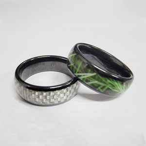 Bague NFC en céramique noire effet bois, personnalisable, étanche, avec puce NTAG216 programmable, gravure laser du logo, cadeau d'affaires intelligent, vente en gros - Product Image 1