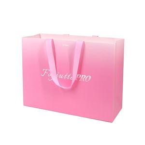 ถุงกระดาษเคลือบลามิเนตพิมพ์ลายทองคำเปลวแบบด้าน  ขนาดใหญ่ กลาง สีขาว สำหรับใส่ของขวัญ  แข็งแรงทนทาน เหมาะสำหรับร้านขายเสื้อผ้า  ถุงช้อปปิ้ง - Product Image 3