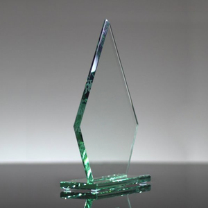 Vente en gros de trophées en cristal vierge sculptés au laser avec technique d'impression UV - Product Image 4
