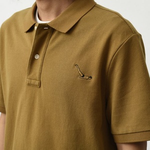 เสื้อยืดผู้ชายผ้าเจอร์ซีย์ป้องกันรอยยับ พิมพ์ลายตามสั่ง 100% ผ้าฝ้าย ปักลายตัวอักษร ออกแบบโลโก้ได้ - Product Image 2