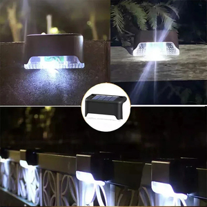 Lot de 24 lampes solaires LED étanches pour terrasse, escaliers, balustrades, clôtures, jardins, patios et allées - Product Image 5
