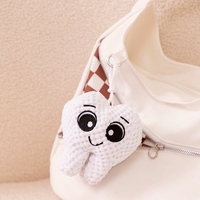 Jouet en peluche dentiste cadeau jouet en peluche à dents blanches jouet en peluche porte-clés en peluche sac à dos pendentif