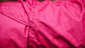 क्यूईंग पालतू पालतू छोटे मध्यम बड़े कुत्तों के लिए कस्टम नए डिजाइनर कुत्ते वर्षाकोट वाटरप्रूफ चिंतनशील ट्रिम कुत्ते आउटडोर पहनने की आपूर्ति करता है - Product Image 4