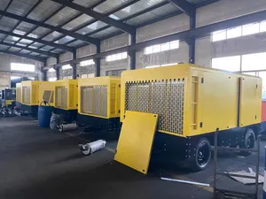 Mini 41KW 55HP 140CFM 145Psi Potable Diesel Engine Screw Air Compressor With Gas Tank 4 Cylinder