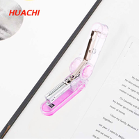 Agrafeuse standard en plastique transparent HUACHI 227T, capacité 24/6-70 agrafes, fonctionnement manuel