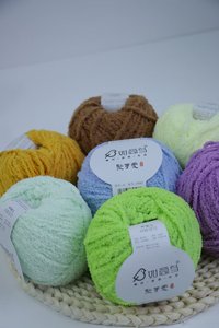 Factory Wholesale 50G Short Fleece <strong>Chunky</strong> <strong>Crochet</strong> Scarf <strong>Blanket</strong> 100% Polyester Kennel Mat Dyed <strong>Pattern</strong> for Knitting &amp; Weaving - Product Image 3