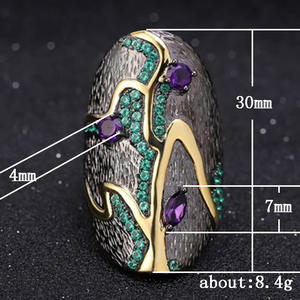 Bague Cocktail H092 Plaqué Or 18K avec Améthyste Sertie en Canal, Bijou Unisexe pour Fête, Alliage Métallique Précieux - Product Image 5