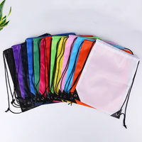 Échantillon en stock gratuit avec logo personnalisé sac à dos à cordon pour le sport sac à cordon en polyester pour le stockage des chaussures randonnée camping natation