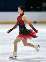 Robe de patinage artistique à col haut et manches longues, dégradé noir et rouge, dos ouvert en maille, ornée de strass, pour compétition et spectacle