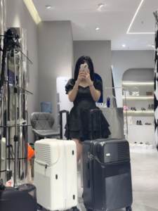 Valise Cabine à Ouverture Frontale 20 Pouces Multifonctionnelle 24 Pouces pour Voyage d'Affaires avec Poignée Télescopique Cinnamoroll en Néoprène - Product Image 5