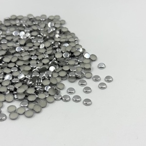 Алюминиевые круглые стразы с плоским дном 6 мм, термоклеевые, экологичные, без никеля, оптом - Product Image 1