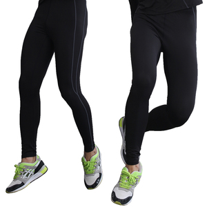Zéro irritation pour le confort de voyage avec le pantalon Ultra Stretch Action Fit - Product Image 1