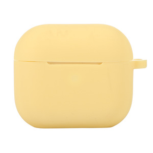 Étui pour écouteurs compatible avec <span class=keywords><strong>AirPods</strong></span> 4 / 3e génération, design monobloc en silicone, finition mate épaisse, couleur unie avec mousqueton - Product Image 5
