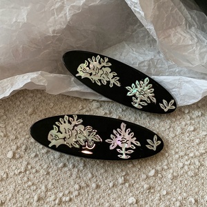 2024 nuevas <span class=keywords><strong>flores</strong></span> de nácar <span class=keywords><strong>naturales</strong></span> resina negra pinzas <span class=keywords><strong>para</strong></span> <span class=keywords><strong>el</strong></span> cabello de pico de pato tocado <span class=keywords><strong>para</strong></span> mujeres - Product Image 2