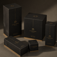 Boîte d'emballage en papier cartonné blanc avec impression UV personnalisée du logo pour les produits de parfumerie, cosmétiques et produits de beauté