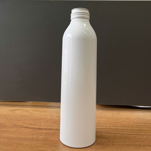 Botellas de agua de aluminio modernas y ligeras del fabricante de Vietnam marcas ecológicas al por mayor para bebidas - Product Image 1