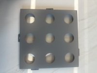 Panneau en alliage d'aluminium perforé moderne, revêtement PVDF, ignifuge classe A, absorption acoustique, revêtement pour façade de bâtiment