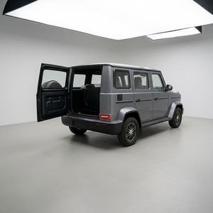 Mini SUV 4 roues fermé, 5 places, véhicule tout-terrain 60/72V pour les trajets urbains et les visites en ville, CAPACITÉ 5 PLACES, offre un espace généreux - Product Image 2