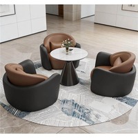 Ensemble de canapés en cuir de luxe léger avec table de négociation et chaises pour hall d'hôtel, bureau, appartement, zones de repos