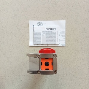 สวิตช์ตรวจจับวัตถุระยะไกลยี่ห้อ Euchner รุ่น CES-AP-C01-AH-SB-111145 24 โวลต์ อะไหล่อุตสาหกรรมโลหะ - Product Image 1