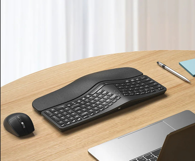 New Wireless Scissor Ergonomic Split Keyboard with Curved Wrist Rest and Built-in Rechargeable Battery for Mac OS