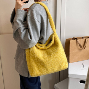 2025 nuevo bolso de hombro de lona gris, diseño suave, bolso de moda para mujer - Product Image 3