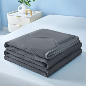Couette rafraîchissante taille Queen, couvertures rafraîchissantes pour les personnes <span class=keywords><strong>qui</strong></span> ont chaud la nuit et les sueurs nocturnes, couette d'été grise respirante et douce - Product Image 6