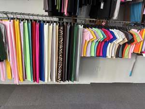 Set da salotto a coste per <span class=keywords><strong>donna</strong></span> t-shirt a maniche corte e leggings due pezzi Set <span class=keywords><strong>abbigliamento</strong></span> <span class=keywords><strong>donna</strong></span> all'<span class=keywords><strong>ingrosso</strong></span> - Product Image 2