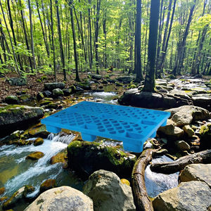 Contenedor de Plástico de Nueve Pies con Rejilla, Apilable en el Suelo y Apto para Manipulación con Montacargas - Product Image 3