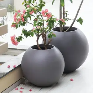 Pots de fleurs boule en fibre de verre pour jardin, pots de jardinière durables légers, grands décoratifs ronds, ventes directes d'usine