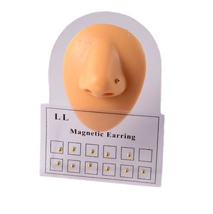Fabricant vente en gros mode sans os nez ongle lèvre ongle oreille ensemble femmes belle oreille magnétique boucle d'oreille - Product Image 2