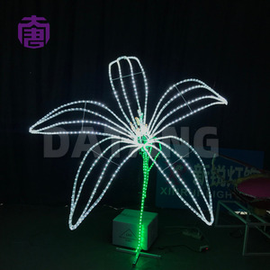 Decoración Luminosa LED 2D con Motivo Floral Navideño para Centros Comerciales y Proyectos de Iluminación Festiva - Product Image 5