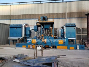 Équipement de sablage continu à bande maillée pour le nettoyage des surfaces de structures en acier - Composants de pompe et de moteur pour le débavurage - Product Image 3