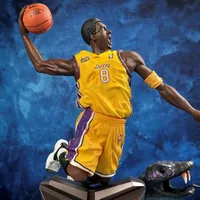 Figur Aksi Koleksi Bintang Basket Kobe Bryant No.8 Black Mamba SY 38cm dengan Tema Piramida & Musik untuk Penggemar