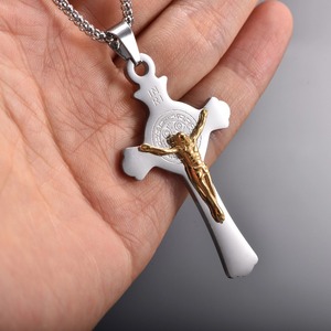 Collier pendentif croix de Saint Benoît en acier inoxydable, bijoux religieux Jésus-Christ - Product Image 6