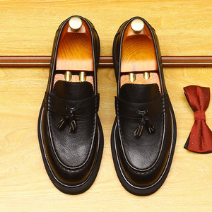 Chaussures décontractées et habillées pour hommes en cuir de vachette personnalisées - Luxueuses, de haute qualité, style européen, respirantes, grandes tailles, collection automne - Product Image 5