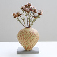 Collection de vases en céramique faits à la main avec texture sculptée à la main, finition en grès beige naturel, décoration Wabi-Sabi pour la maison, vente en gros