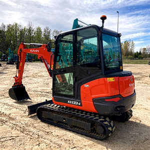 รถขุดขนาดเล็ก Kubota KX027-4 มือสอง น้ำหนัก 3.5 ตัน เหมาะสำหรับงานก่อสร้างในฟาร์ม - Product Image 1