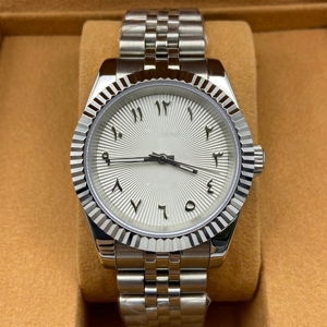 Reloj Automático NH35 con Esfera de Números Árabes, Movimiento Mecánico NH35, Estilo Ejecutivo y Sencillo - Product Image 4