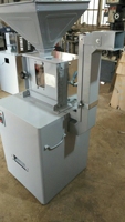 Machine à décortiquer industrielle le riz brun Machine à décortiquer l'épeautre Machine à décortiquer le riz