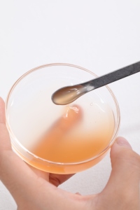 Sérum semi-fini GUOCUI <span class=keywords><strong>anti</strong></span>-âge, équivalent à Estée <span class=keywords><strong>Lauder</strong></span>, flacon brun, sensation/efficacité/texteure/ingrédients similaires - Product Image 2