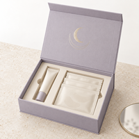 Boîte cadeau magnétique de luxe personnalisée pour soins des yeux avec dorure à chaud sur papier mat et insert en EVA pour crème et patchs pour les yeux